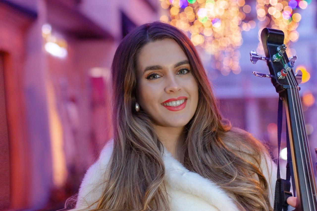 Darya-zonoozi-photoshoot-christmas-promotion
